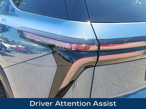 Used 2024 Chevrolet Traverse Z71 w/ Enhanced Driving Package AWD/4WD image 12