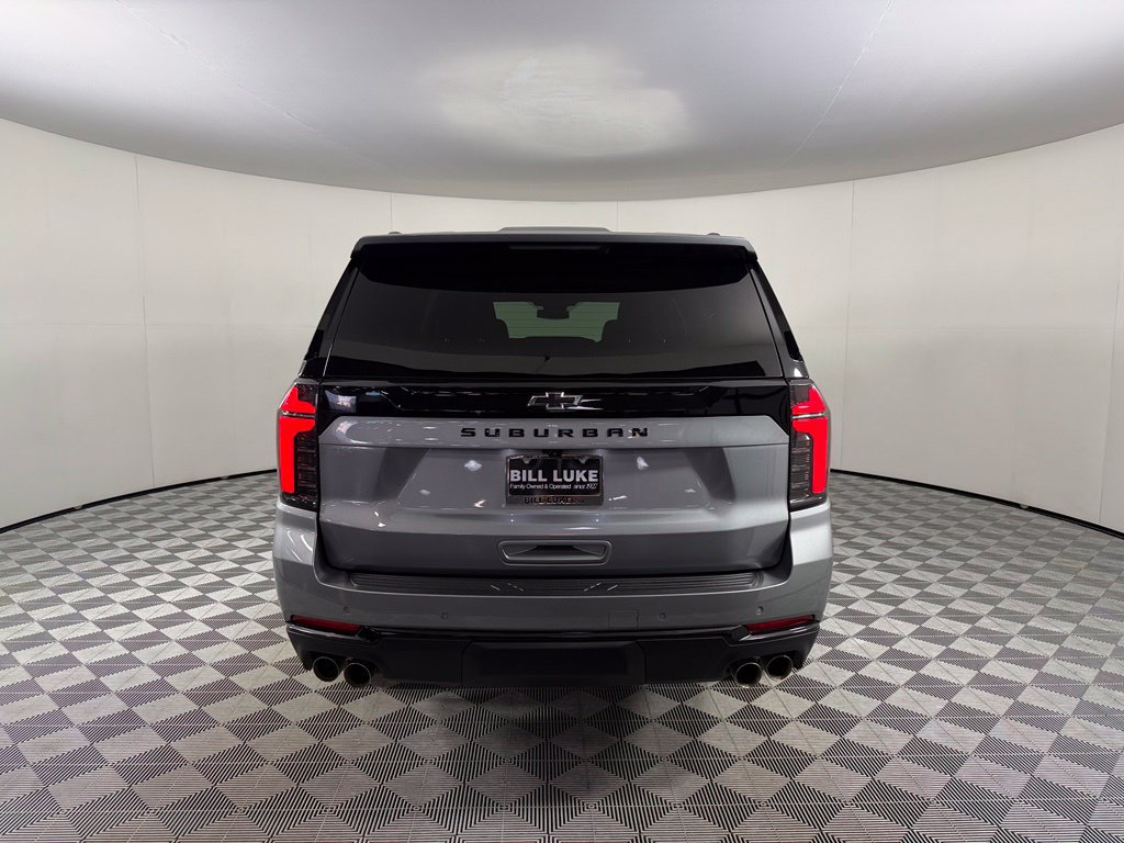 Used 2025 Chevrolet Suburban Z71 AWD/4WD image 8