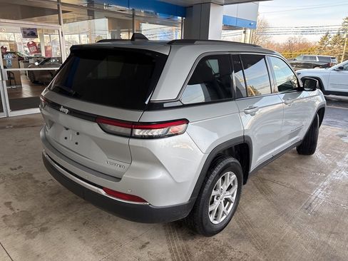 Used 2023 Jeep Grand Cherokee Limited image 5