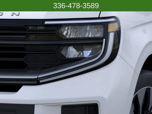 New 2025 Ford Expedition Max Platinum w/ Driver's Package image 18