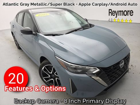 Used 2025 Nissan Sentra SR FWD image 1
