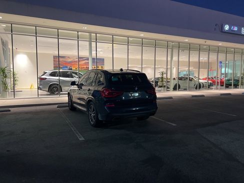 Used 2018 BMW X3 M40i image 3