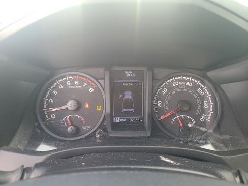Used 2022 Toyota Tacoma SR image 22
