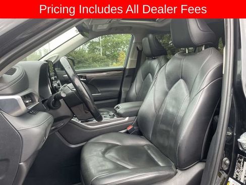 Used 2020 Toyota Highlander Limited AWD/4WD image 23