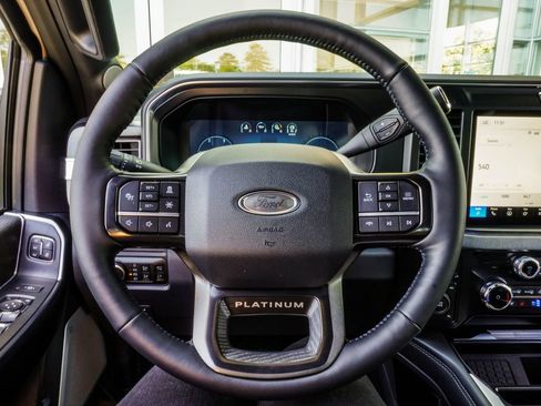 Used 2025 Ford F450 Platinum AWD/4WD image 15