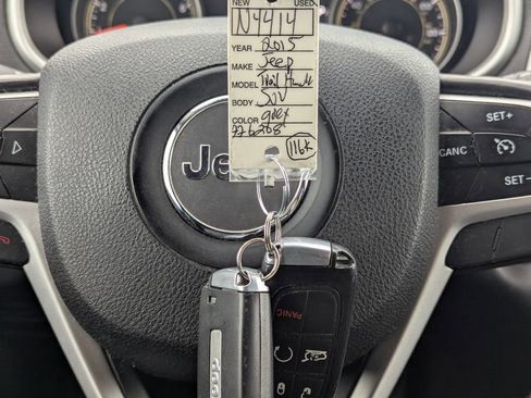 Used 2015 Jeep Cherokee Trailhawk w/ Comfort/Convenience Group AWD/4WD image 39