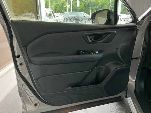 Certified 2025 Subaru Forester Premium image 30