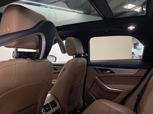 Used 2021 Jaguar F-PACE S image 22