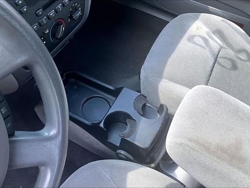 Used 2007 Ford Taurus SE FWD image 14