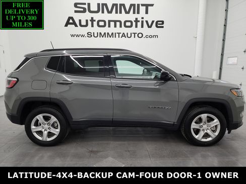 Used 2024 Jeep Compass Latitude image 1