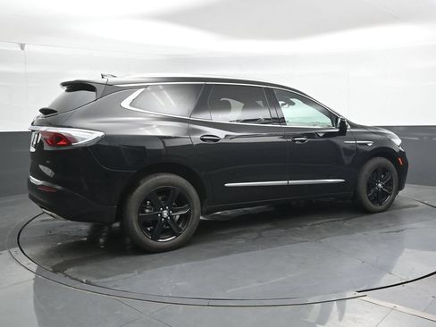 Used 2023 Buick Enclave Essence w/ Experience Buick Package FWD image 2