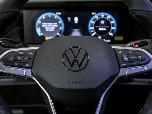 New 2026 Volkswagen Tiguan SE R-Line image 10