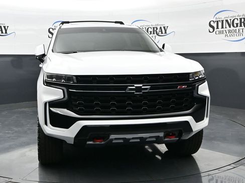 Used 2024 Chevrolet Suburban Z71 w/ Luxury Package AWD/4WD image 2