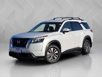 Used 2025 Nissan Pathfinder SV