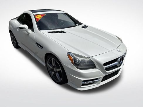 Used 2015 Mercedes-Benz SLK 250 image 3