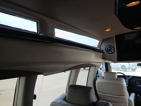 Used 2021 Chevrolet Express 2500 w/ Enhanced Convenience Package RWD image 89
