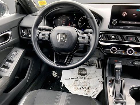 Used 2023 Honda Civic Sport image 5