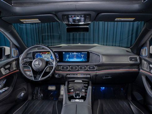 Certified 2024 Mercedes-Benz Maybach GLS 600 4MATIC image 36