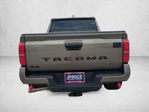 Used 2025 Toyota Tacoma TRD Off-Road AWD/4WD image 7