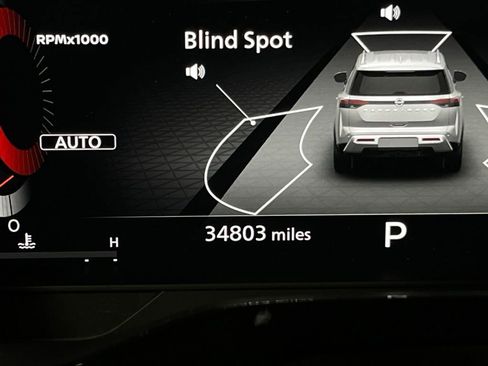 Used 2023 Nissan Pathfinder Platinum w/ Cargo Package image 15