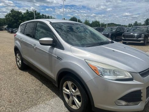 Used 2014 Ford Escape SE FWD image 2