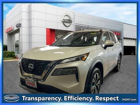 Used 2023 Nissan Rogue SV AWD/4WD image 4