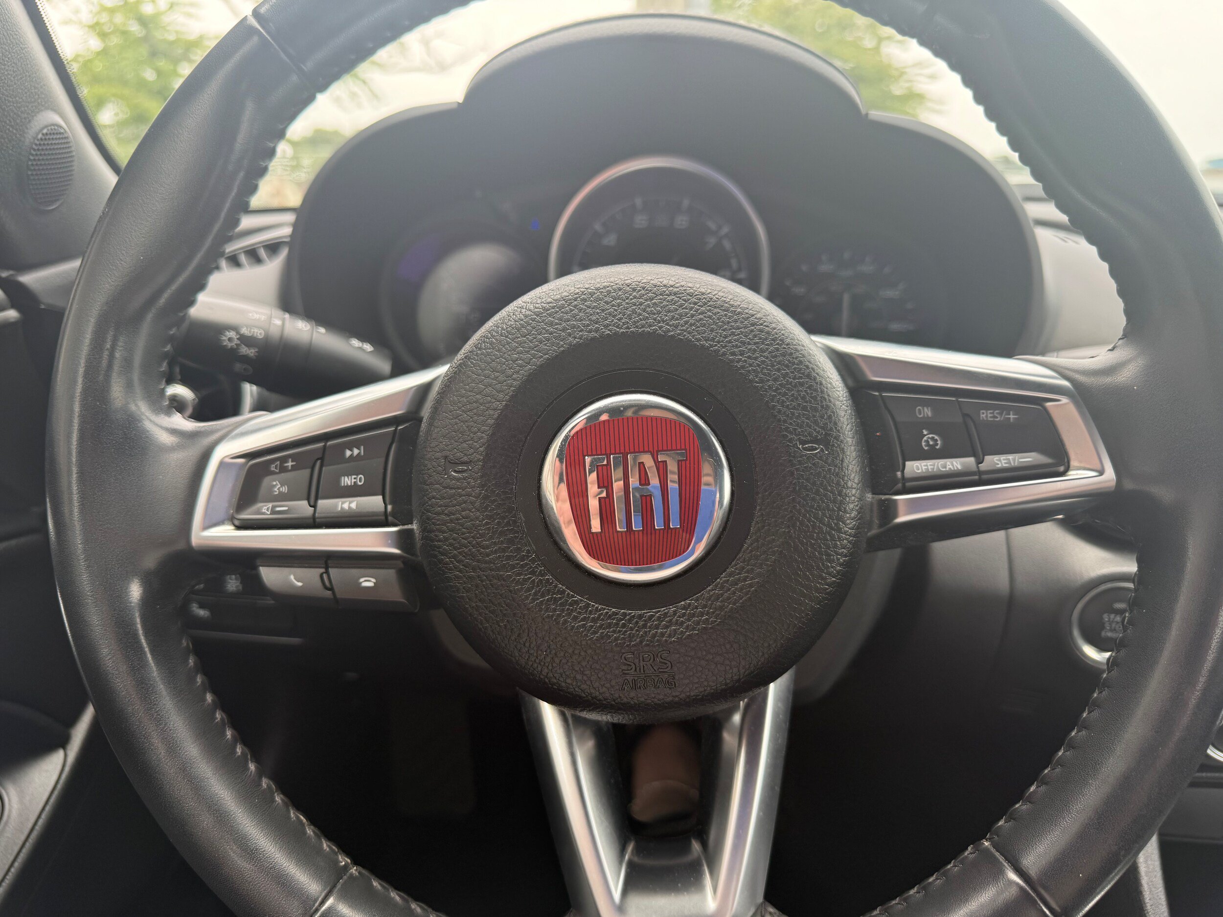 Used 2017 FIAT 124 Spider Lusso RWD image 8