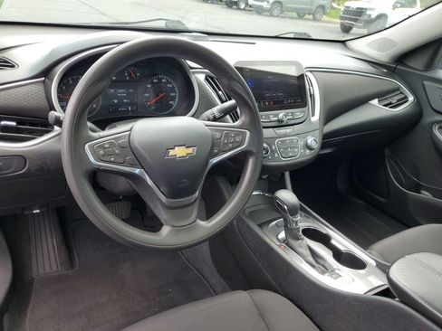 Used 2022 Chevrolet Malibu LT FWD image 8