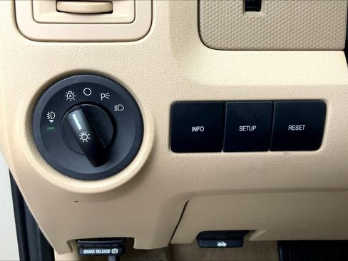 Used 2012 Ford Escape XLT FWD image 33