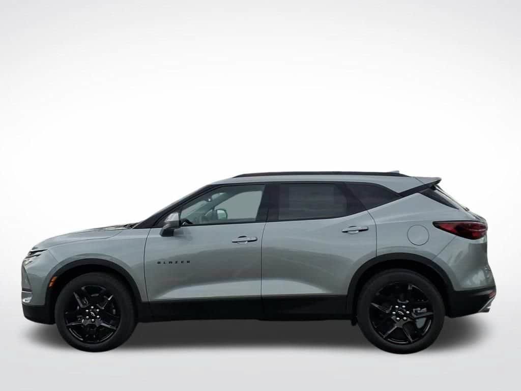 New 2026 Chevrolet Blazer LT w/ Convenience Package FWD image 7