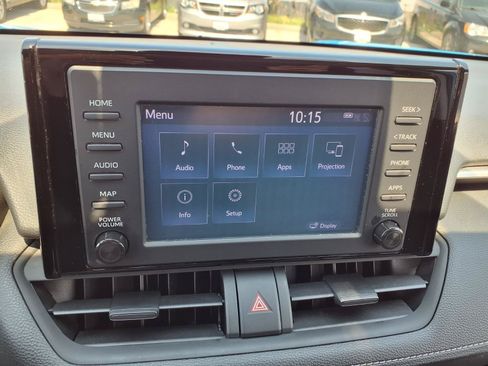 Used 2019 Toyota RAV4 LE AWD/4WD image 7
