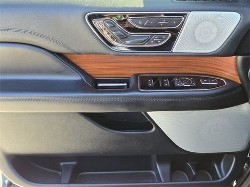Used 2019 Lincoln Navigator Reserve w/ Cargo Package image 21