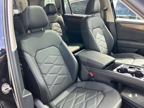 Certified 2026 Volkswagen Atlas SE w/ Panoramic Sunroof Package FWD image 44