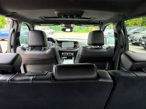 Used 2024 Dodge Durango GT AWD/4WD image 16