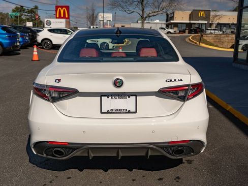 New 2025 Alfa Romeo Giulia w/ Veloce Package Rwd image 6