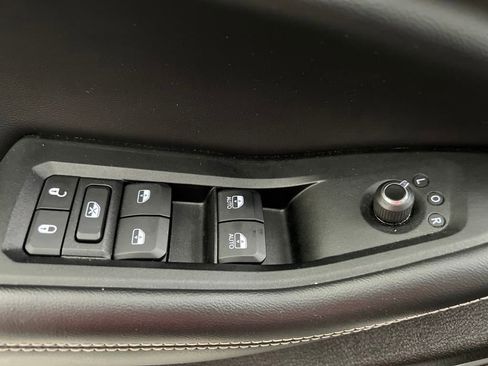 Used 2023 Jeep Grand Cherokee 4WD 4xe image 12