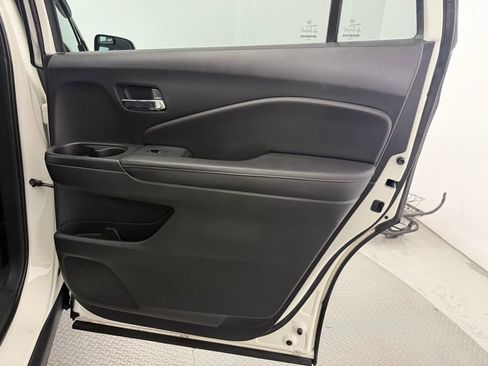 Used 2018 Honda Pilot EX image 35