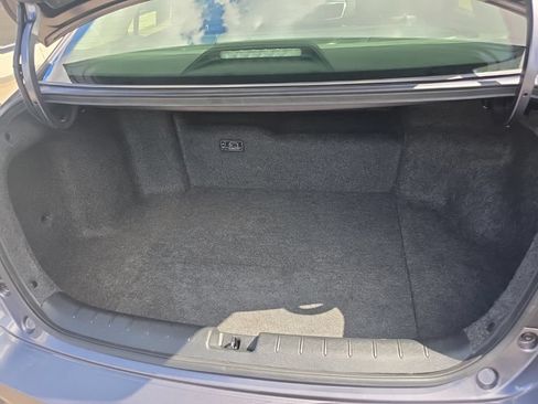 Used 2017 Honda Accord Touring image 12
