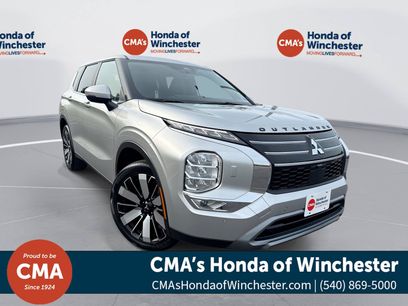 Used 2025 Mitsubishi Outlander SE