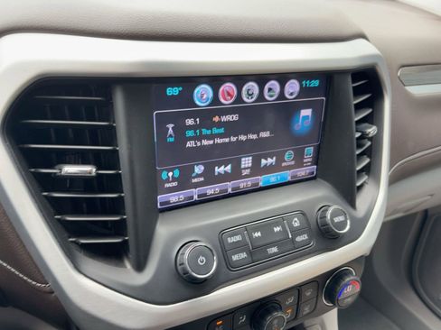 Used 2017 GMC Acadia SLT image 22