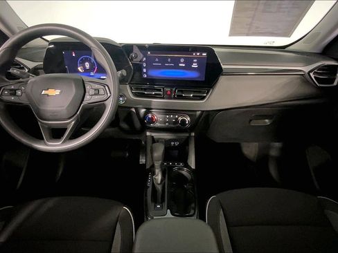 Used 2025 Chevrolet TrailBlazer LT FWD image 15