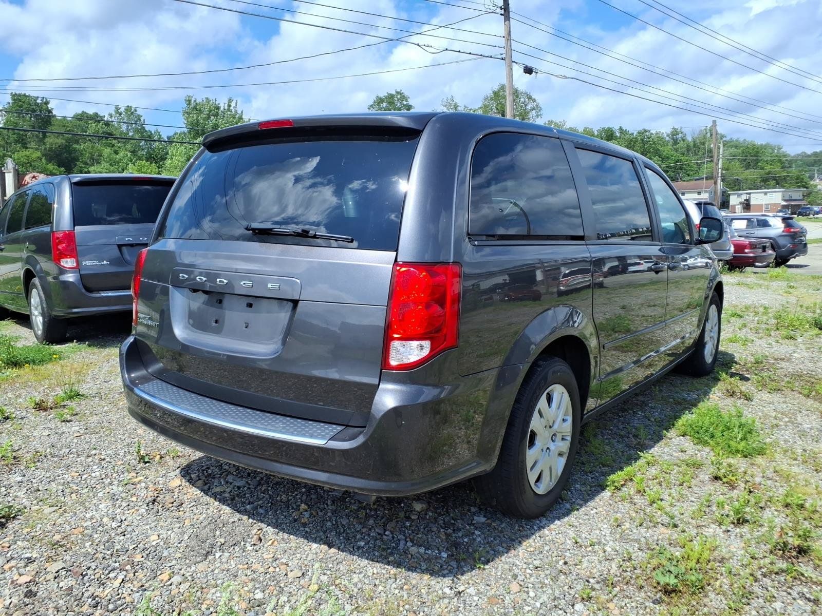 Used 2017 Dodge Grand Caravan SE w/ Power Window Group FWD image 3