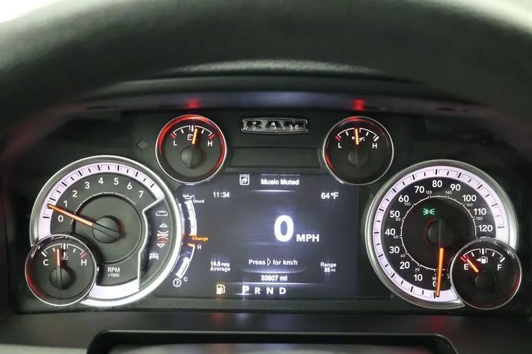 Used 2022 RAM 1500 Classic SLT w/ Electronics Group AWD/4WD image 28