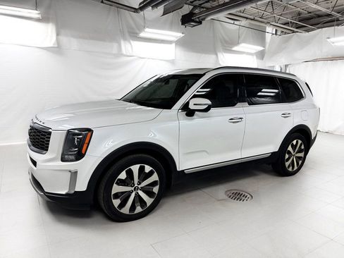 Used 2020 Kia Telluride S FWD image 3
