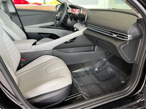 New 2026 Hyundai Elantra Limited image 19