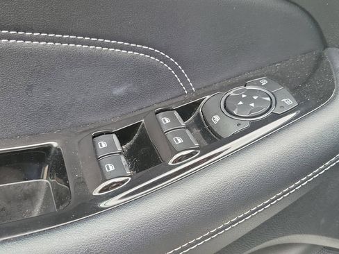 Used 2018 Ford Edge Titanium w/ Equipment Group 301A AWD/4WD image 11