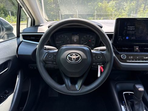 Used 2023 Toyota Corolla LE FWD image 19