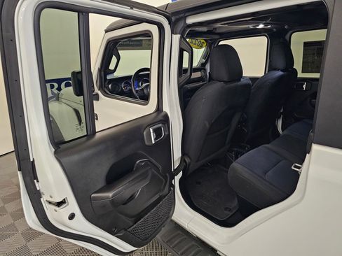 Used 2022 Jeep Gladiator Sport AWD/4WD image 34