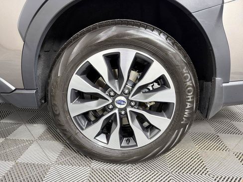 Used 2024 Subaru Outback Limited w/ Popular Package #2 AWD/4WD image 18