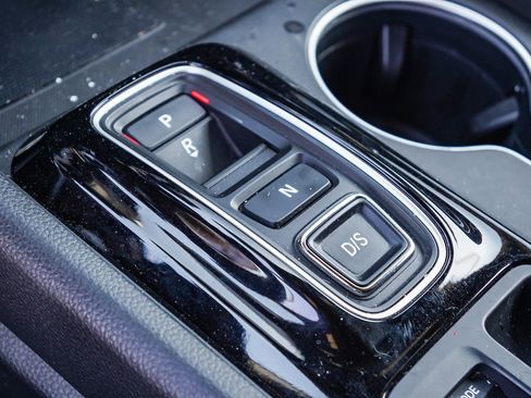 Used 2025 Honda Pilot Black Edition image 20